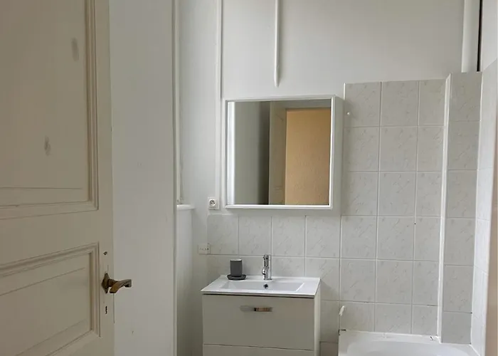 La Belle Equipe - Centre アパート *